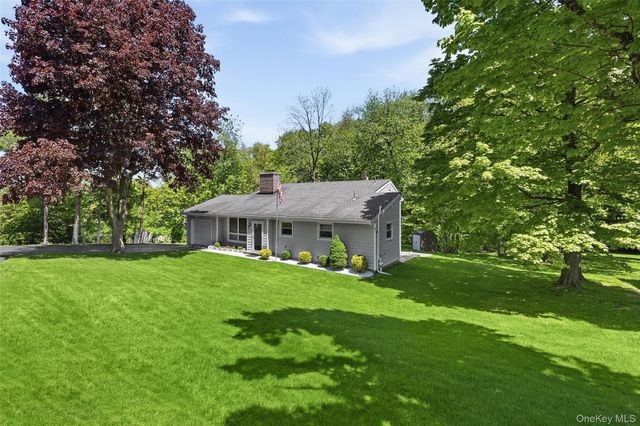 18 Collier Drive E, Carmel, NY 10512