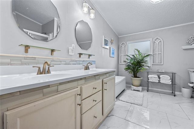 156 SW DOE GLEN, Lake City, FL 32024