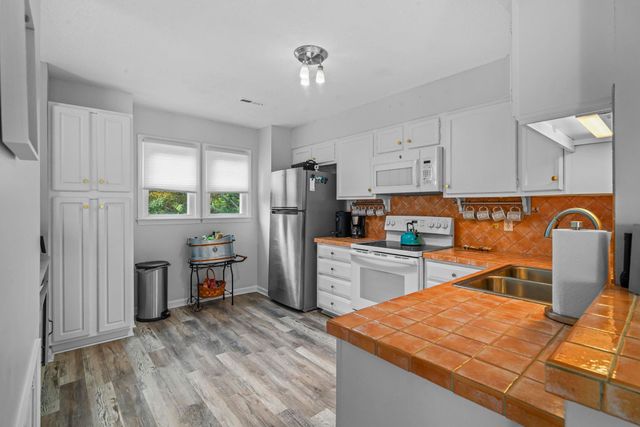 4999 Highway 17 Business Unit 108 D, Murrells Inlet, SC 29576