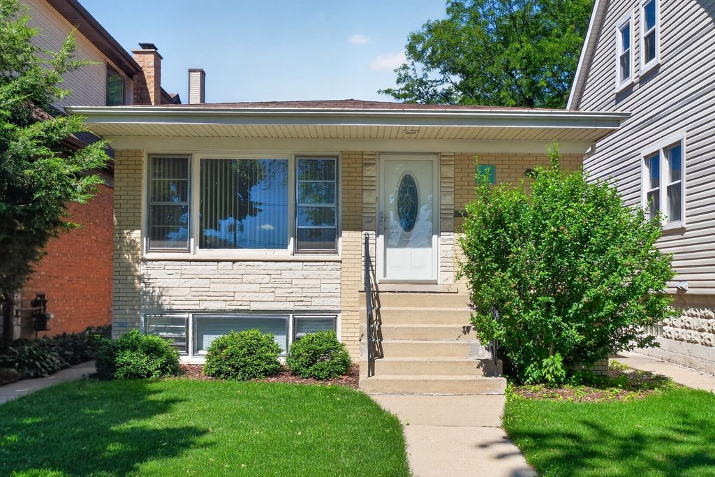 3942 N Oconto Avenue, Chicago, IL 60634