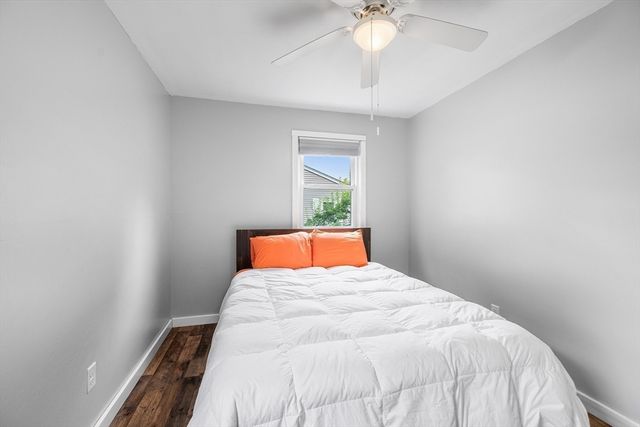 21 Lafayette St, Amesbury, MA 01913