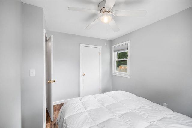 21 Lafayette St, Amesbury, MA 01913
