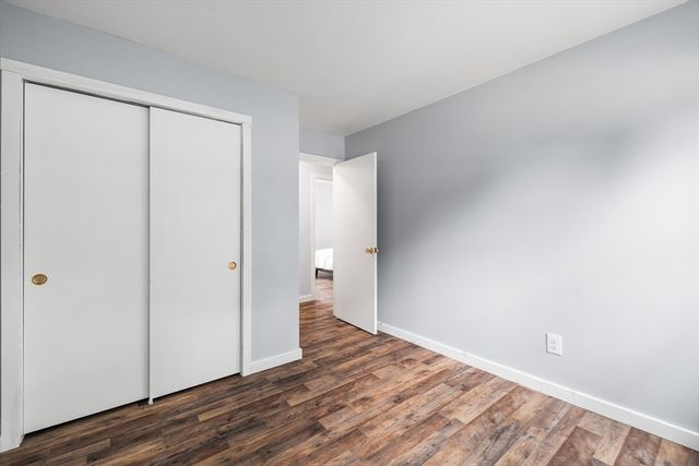 21 Lafayette St, Amesbury, MA 01913