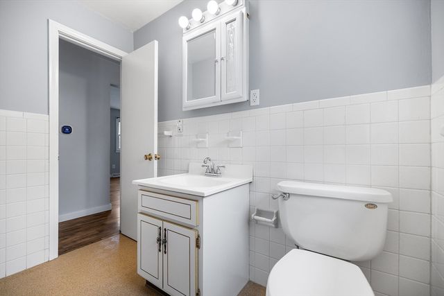 21 Lafayette St, Amesbury, MA 01913
