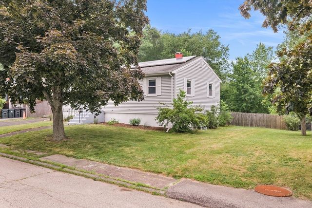 21 Lafayette St, Amesbury, MA 01913
