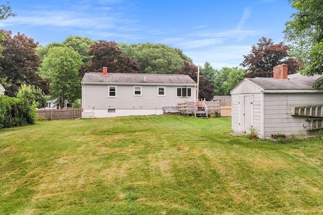 21 Lafayette St, Amesbury, MA 01913