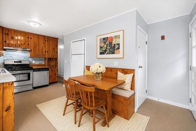 21 Lafayette St, Amesbury, MA 01913