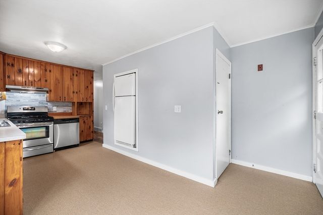 21 Lafayette St, Amesbury, MA 01913