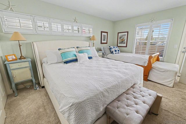 1100 Adella Ave 4, Coronado, CA 92118