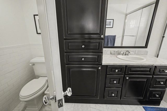 1100 Adella Ave 4, Coronado, CA 92118