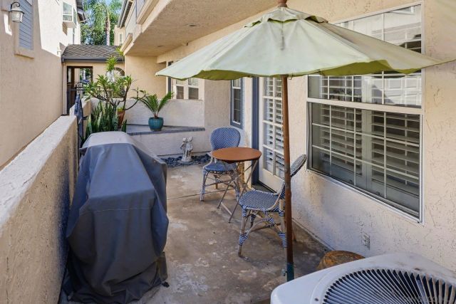 1100 Adella Ave 4, Coronado, CA 92118