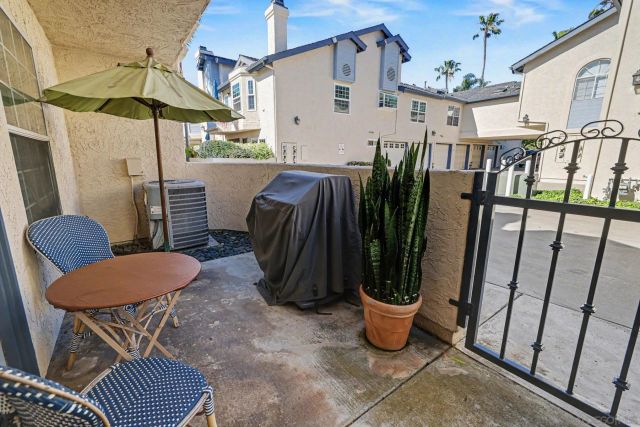 1100 Adella Ave 4, Coronado, CA 92118