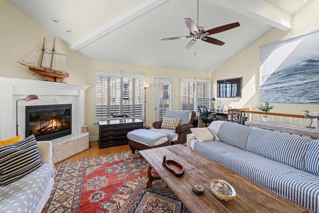 1100 Adella Ave 4, Coronado, CA 92118