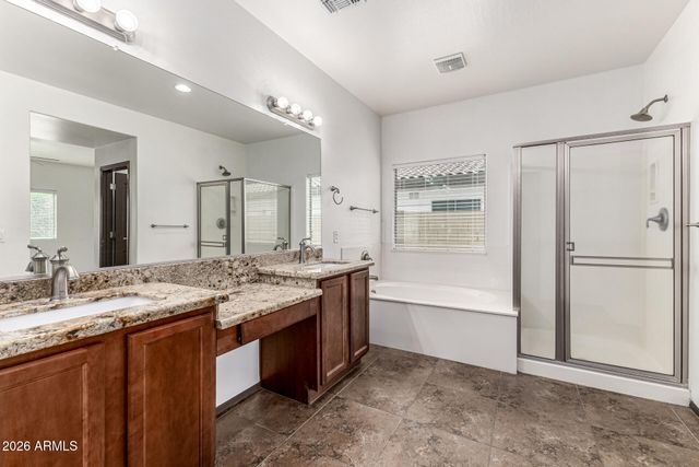 525 W REEVES Avenue, San Tan Valley, AZ 85140