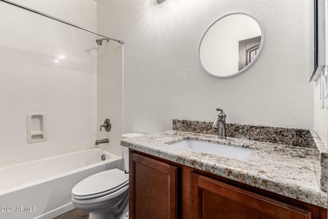 525 W REEVES Avenue, San Tan Valley, AZ 85140