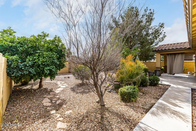 525 W REEVES Avenue, San Tan Valley, AZ 85140