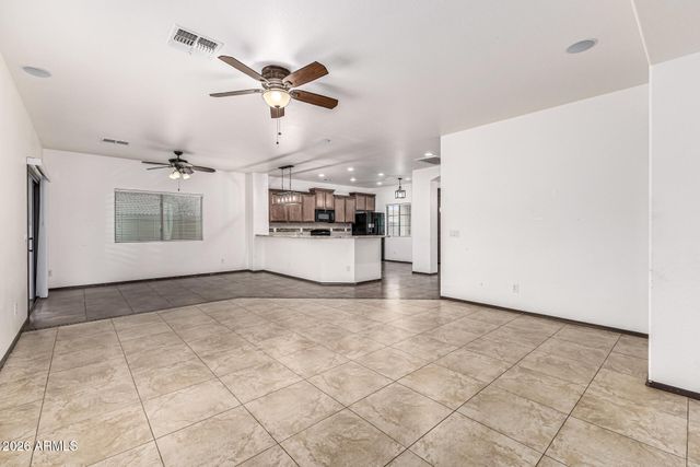 525 W REEVES Avenue, San Tan Valley, AZ 85140