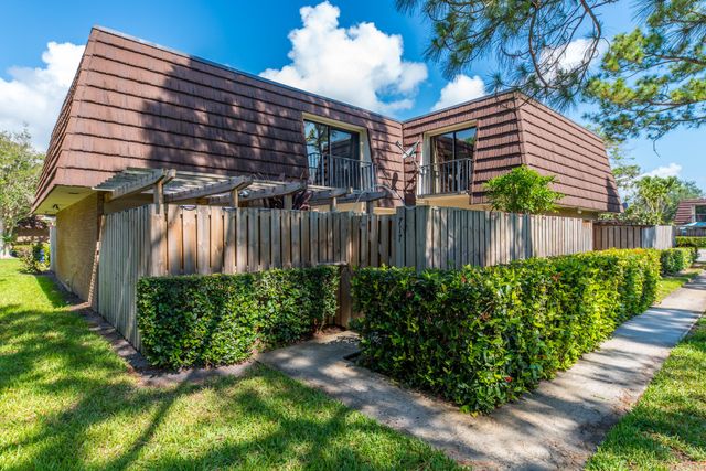 717 7TH Lane, Palm Beach Gardens, FL 33418