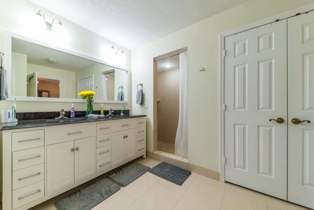 717 7TH Lane, Palm Beach Gardens, FL 33418