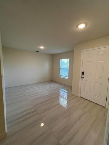 1714 SW Haylake Ave, Port St Lucie, FL 34953