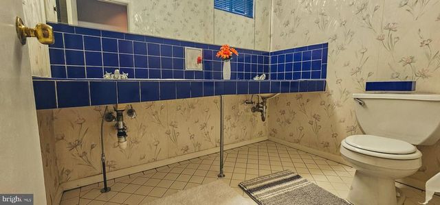3408 MANOR HILL RD, Baltimore, MD 21208