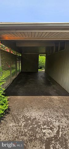 3408 MANOR HILL RD, Baltimore, MD 21208