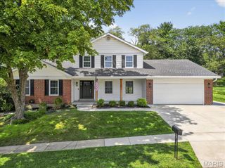 323 Branchport Drive, Chesterfield, MO 63017