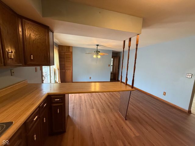 8020 W Deaver Road, Columbus, IN 47201