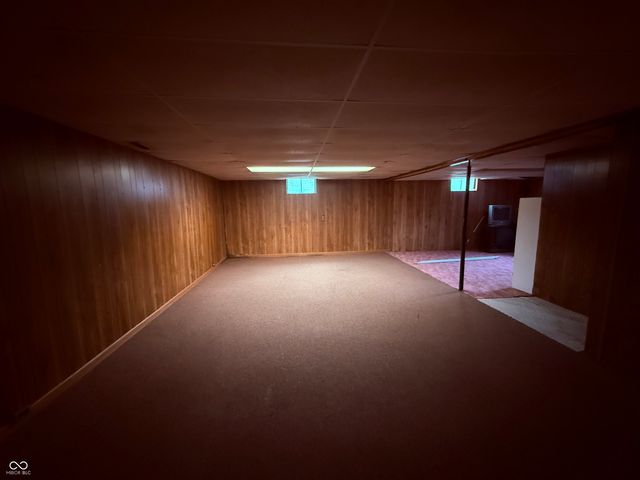 8020 W Deaver Road, Columbus, IN 47201