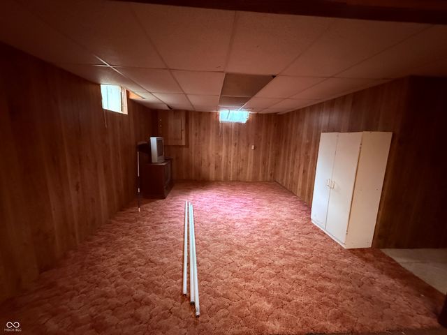 8020 W Deaver Road, Columbus, IN 47201