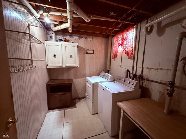 8020 W Deaver Road, Columbus, IN 47201