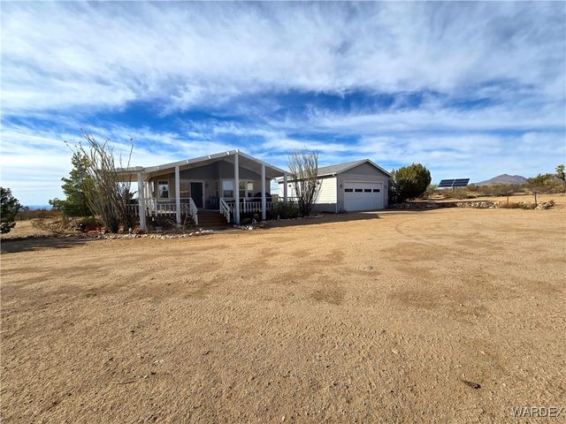19688 S Diamondback Road, Yucca, AZ 86438
