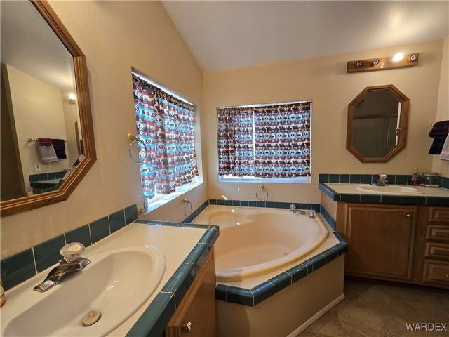 19688 S Diamondback Road, Yucca, AZ 86438