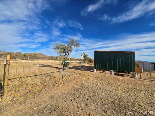 19688 S Diamondback Road, Yucca, AZ 86438