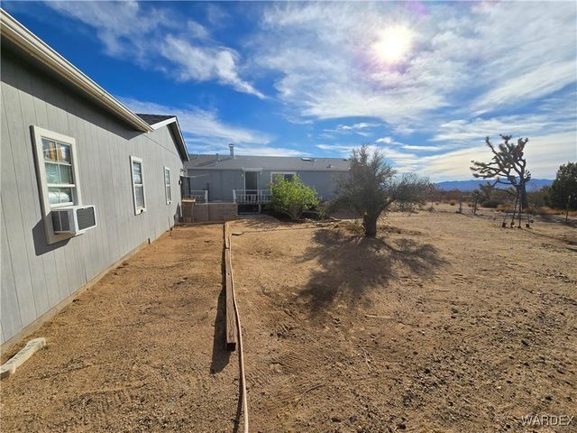 19688 S Diamondback Road, Yucca, AZ 86438