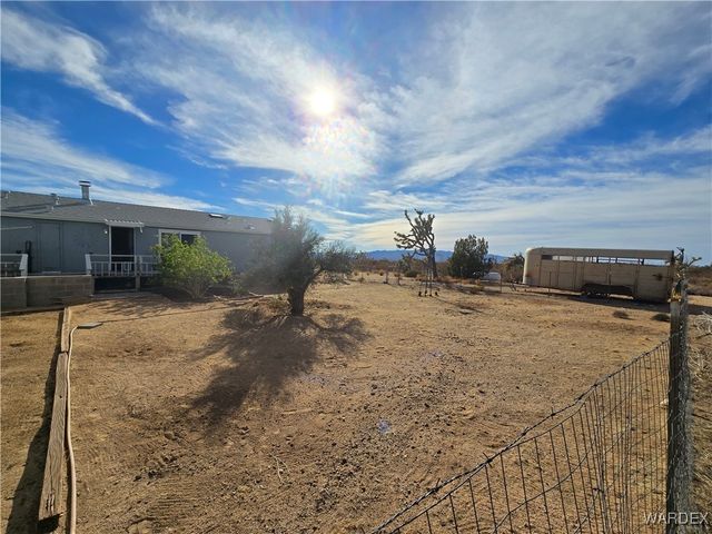 19688 S Diamondback Road, Yucca, AZ 86438