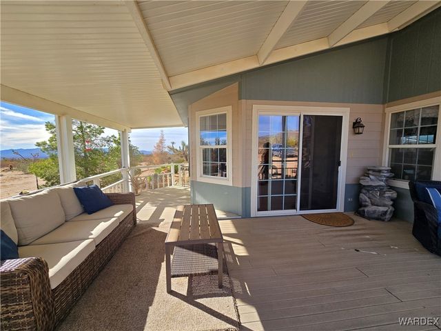 19688 S Diamondback Road, Yucca, AZ 86438