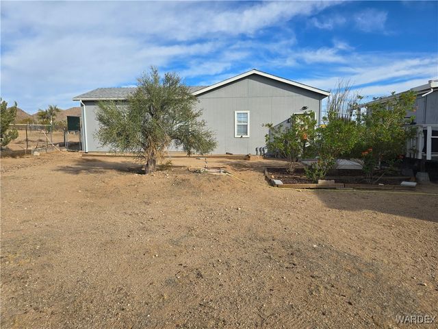 19688 S Diamondback Road, Yucca, AZ 86438