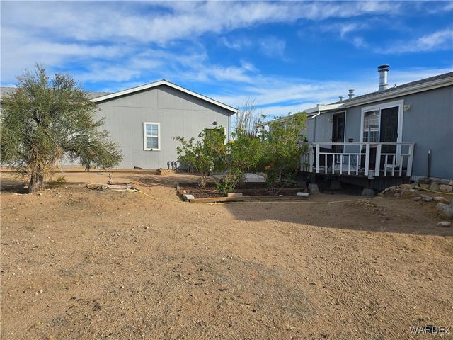 19688 S Diamondback Road, Yucca, AZ 86438
