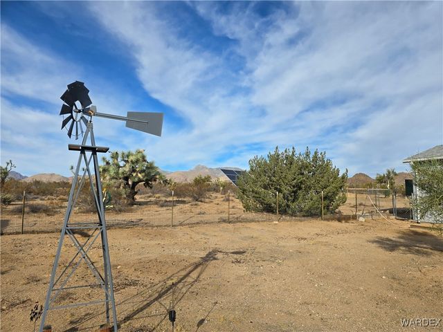19688 S Diamondback Road, Yucca, AZ 86438