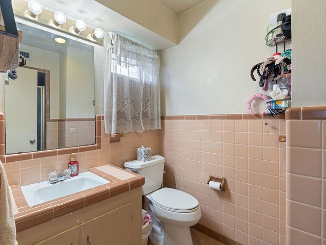 508 Helena St, Winnsboro, TX 75494