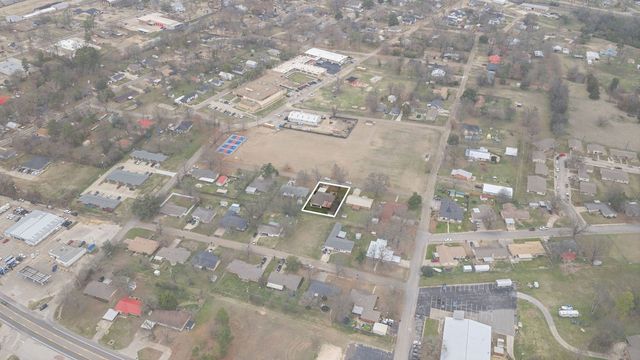 508 Helena St, Winnsboro, TX 75494