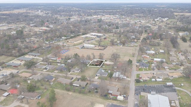 508 Helena St, Winnsboro, TX 75494