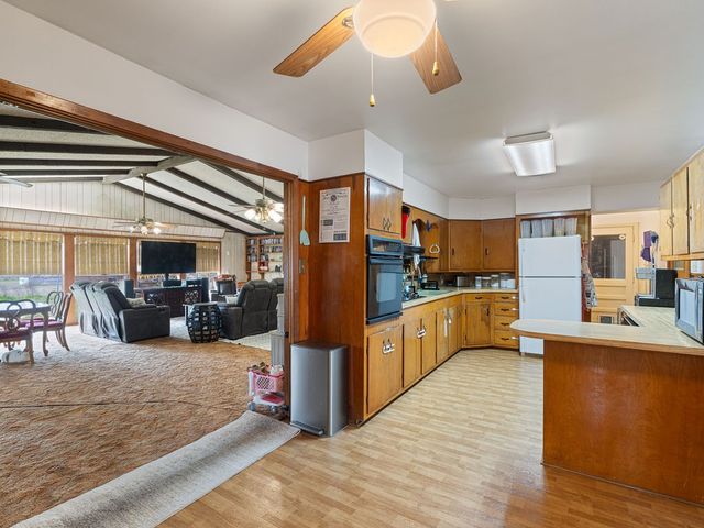 508 Helena St, Winnsboro, TX 75494