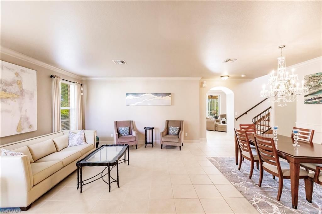 Image 4 of property listing at 3573 Malagrotta CIR, Cape Coral, FL 33909
