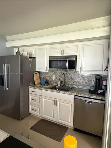 1010 N 74th Way 0, Hollywood, FL 33024