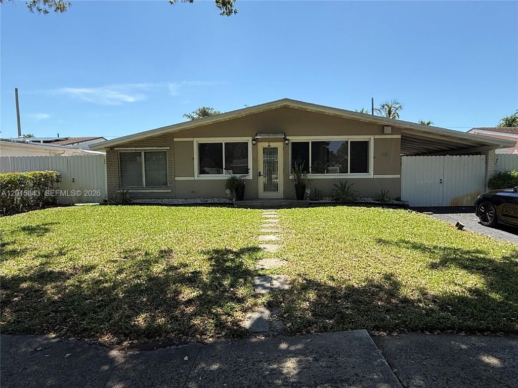 1010 N 74th Way 0, Hollywood, FL 33024