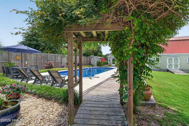6712 Creek Ridge Road, Wilmington, NC 28411