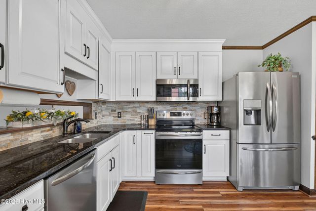 6712 Creek Ridge Road, Wilmington, NC 28411