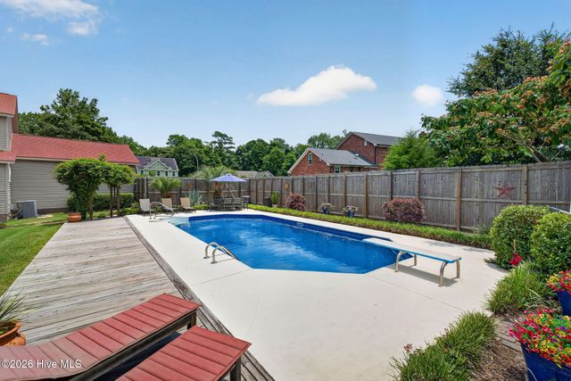 6712 Creek Ridge Road, Wilmington, NC 28411